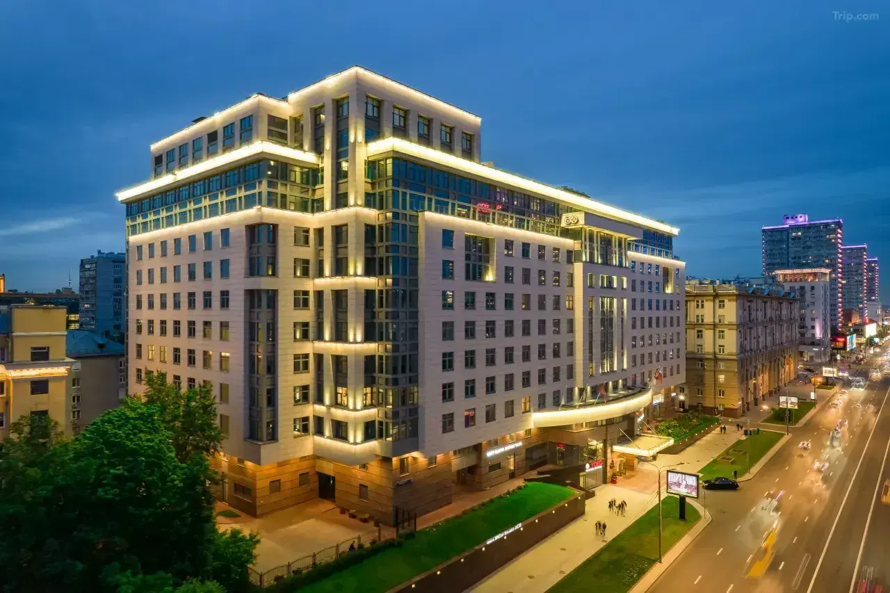 هتل آربات استارز