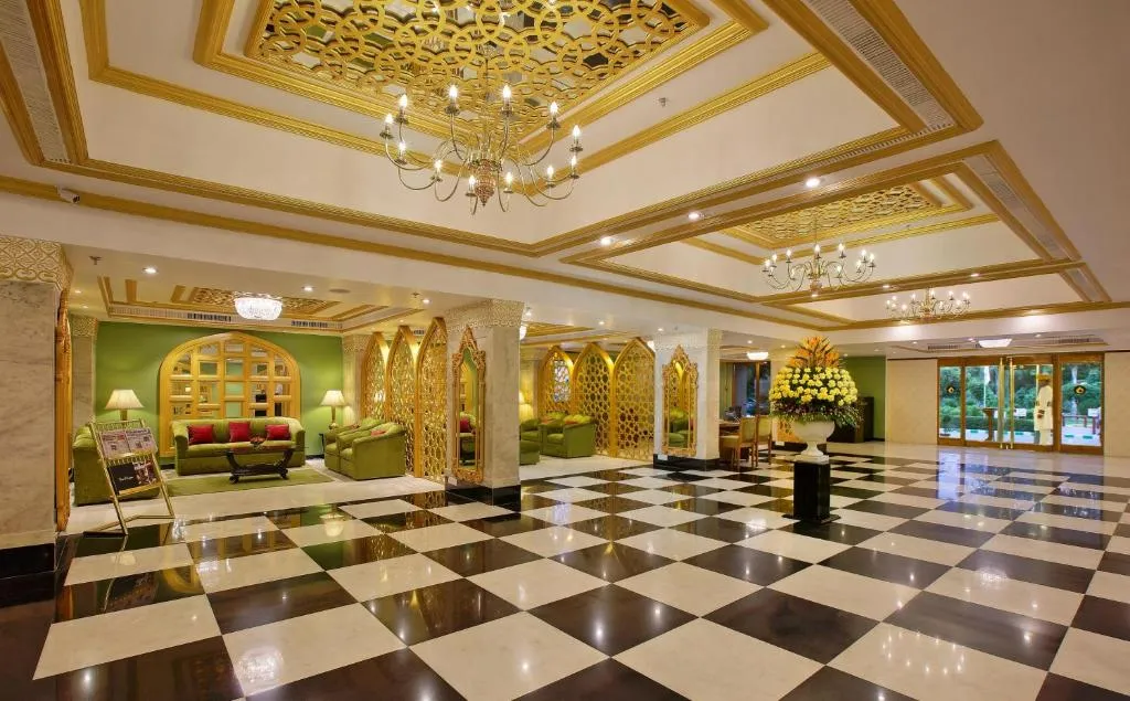 هتل کلارکز شیراز