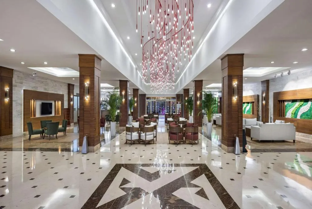 هتل رامادا ریزورت بای ویندهام لارا