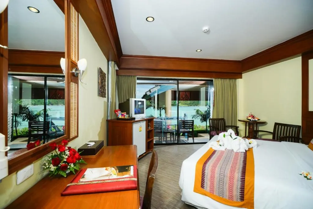 هتل فی فی آیلند کابانا