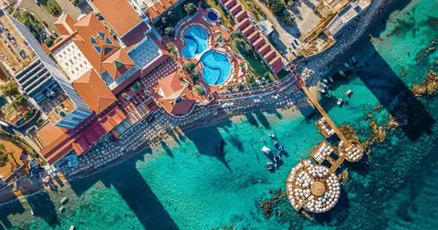 هتل سالامیس بی کنتی