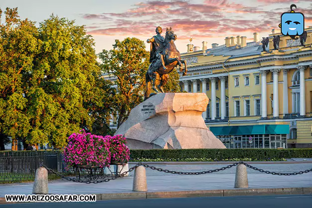 میدان سنا (Senate Square)