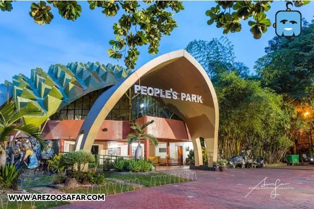 پارک قرمز یا People’s Park از جاهای دیدنی شانگهای