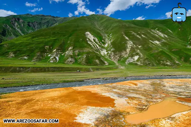 دره ترسو یکی از زیباترین دیدنی های گرجستان