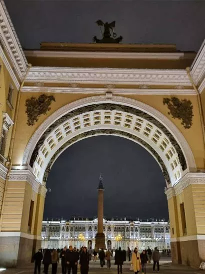 سفرنامه سن پترزبورگ